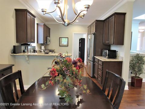 2440 Turning Leaf Ln, Okemos, MI 48864 photo 10