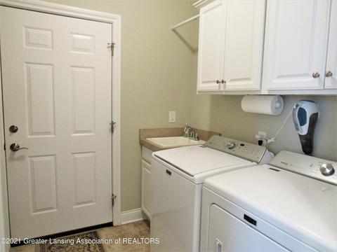 2440 Turning Leaf Ln, Okemos, MI 48864 photo 22