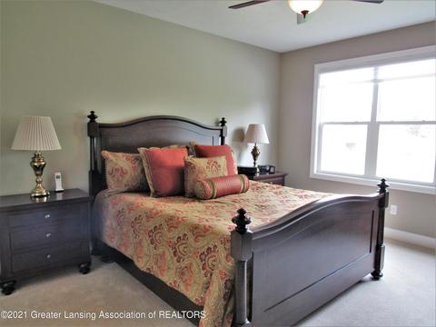 2440 Turning Leaf Ln, Okemos, MI 48864 photo 14