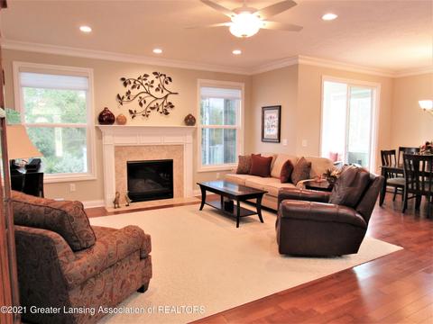 2440 Turning Leaf Ln, Okemos, MI 48864 photo 5