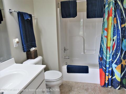 2440 Turning Leaf Ln, Okemos, MI 48864 photo 20
