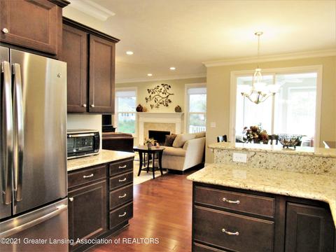 2440 Turning Leaf Ln, Okemos, MI 48864 photo 12