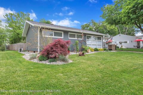 1109 Ledge Ln, Grand Ledge, MI 48837 photo 2