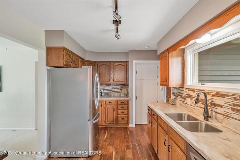 1109 Ledge Ln, Grand Ledge, MI 48837 photo 11