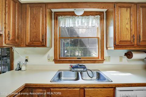 3181 Old Hickory Trl, Dewitt, MI 48820 photo 12