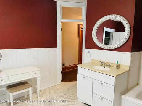 128 S St Johns St, Ithaca, MI 48847 photo 25