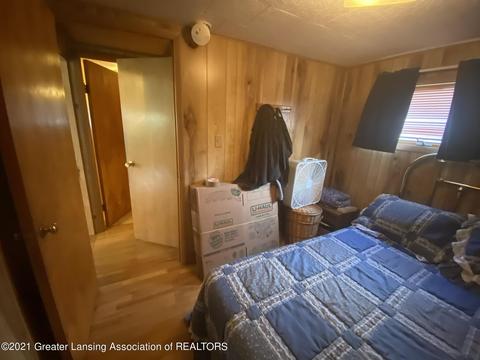 1031 Thompson Dr, Stanton, MI 48888 photo 23
