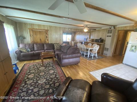 1031 Thompson Dr, Stanton, MI 48888 photo 17