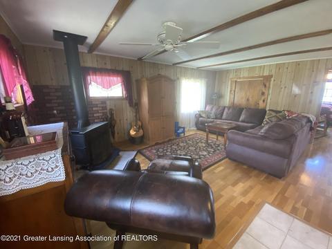 1031 Thompson Dr, Stanton, MI 48888 photo 8