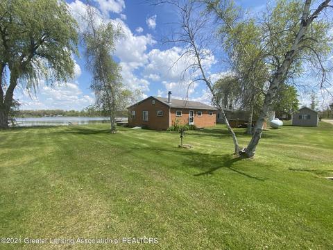 1031 Thompson Dr, Stanton, MI 48888 photo 1