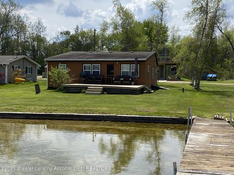 1031 Thompson Dr, Stanton, MI 48888 photo 40