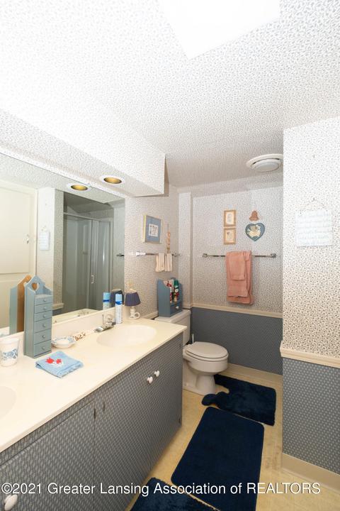 725 E Ash St, Mason, MI 48854 photo 36