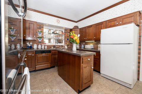 725 E Ash St, Mason, MI 48854 photo 7