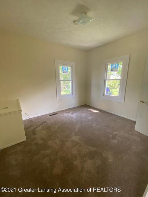 1408 Christopher St, Lansing, MI 48906 photo 8