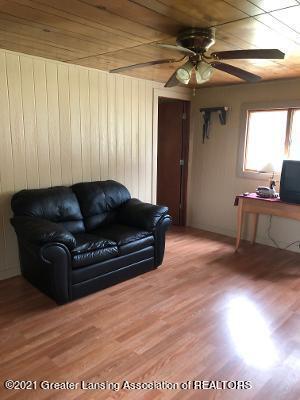 697 Roberts Dr, Harrison, MI 48625 photo 5