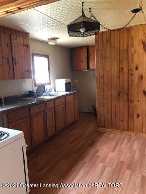 697 Roberts Dr, Harrison, MI 48625 photo 7