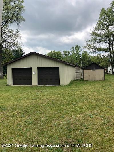 697 Roberts Dr, Harrison, MI 48625 photo 12