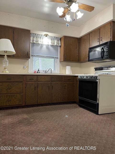 3121 Tecumseh Ave, Lansing, MI 48906 photo 8