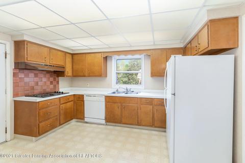 1404 Haslett Rd, Haslett, MI 48840 photo 9