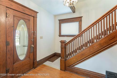 1404 Haslett Rd, Haslett, MI 48840 photo 4