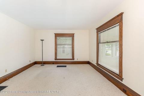 1404 Haslett Rd, Haslett, MI 48840 photo 5