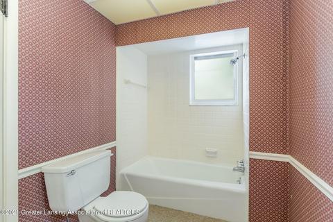 1404 Haslett Rd, Haslett, MI 48840 photo 15