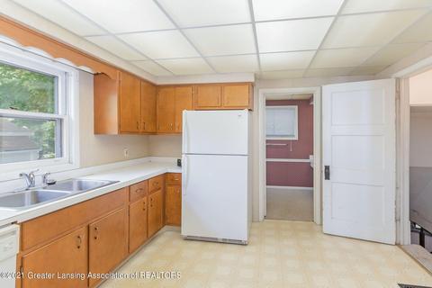 1404 Haslett Rd, Haslett, MI 48840 photo 10