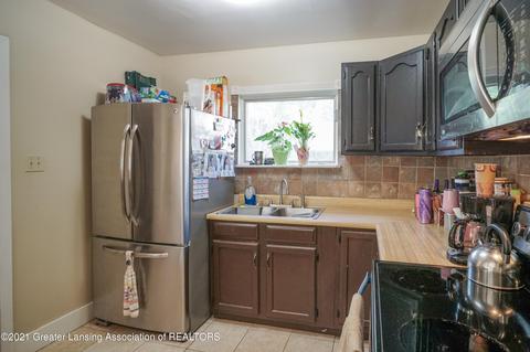 400 Renker, Lansing, MI 48917 photo 8