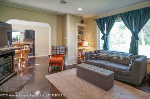 400 Renker, Lansing, MI 48917 photo 3