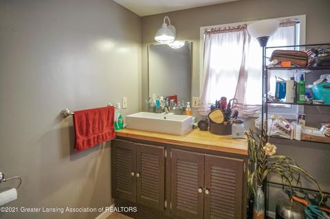 400 Renker, Lansing, MI 48917 photo 12