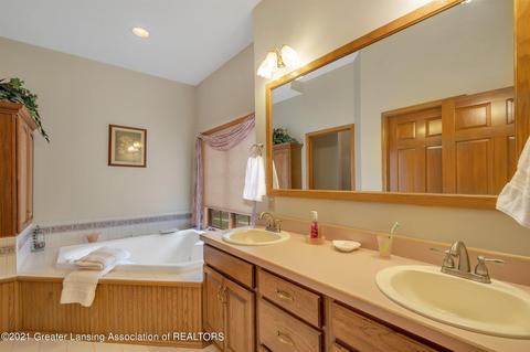 3935 Norway Pine Drive Dr, Dewitt, MI 48820 photo 24