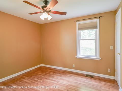 2816 Risley Dr, Lansing, MI 48917 photo 8