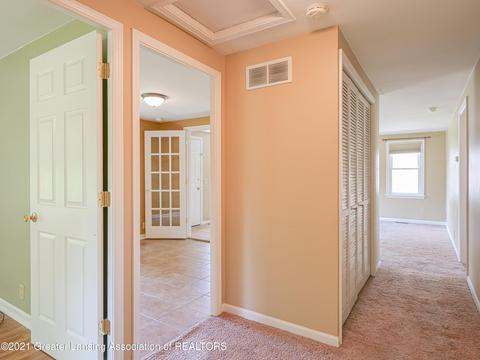 2816 Risley Dr, Lansing, MI 48917 photo 11