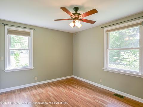 2816 Risley Dr, Lansing, MI 48917 photo 12