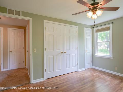 2816 Risley Dr, Lansing, MI 48917 photo 13