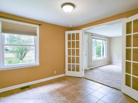 2816 Risley Dr, Lansing, MI 48917 photo 6