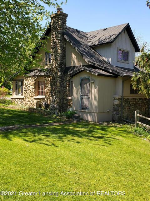 124 W Cook St, Maple Rapids, MI 48853 photo 4