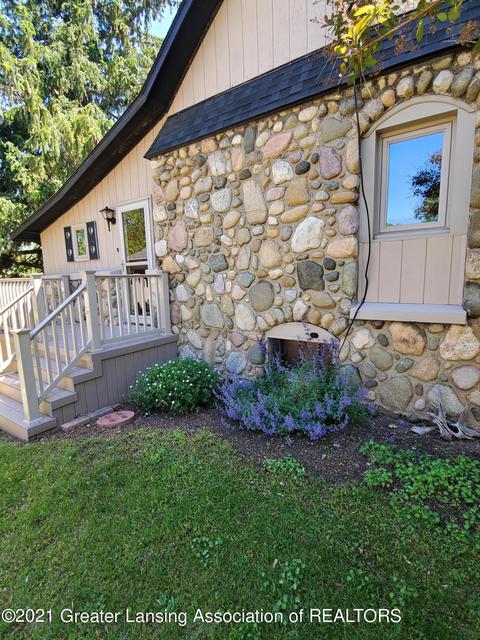 124 W Cook St, Maple Rapids, MI 48853 photo 5