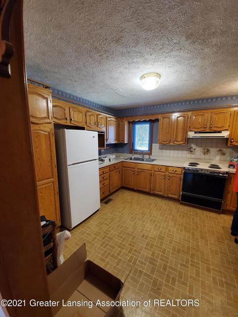 124 W Cook St, Maple Rapids, MI 48853 photo 13