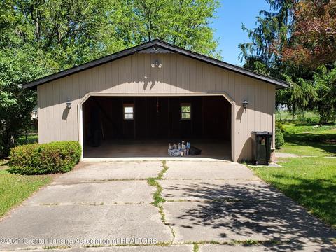 124 W Cook St, Maple Rapids, MI 48853 photo 7