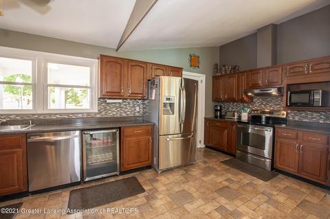 1035 Woodside Dr, Haslett, MI 48840 photo 28