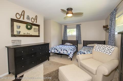 1035 Woodside Dr, Haslett, MI 48840 photo 16
