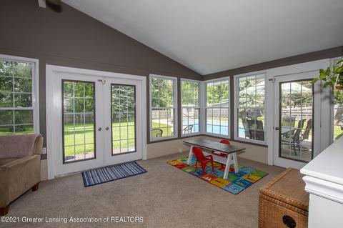 1035 Woodside Dr, Haslett, MI 48840 photo 7