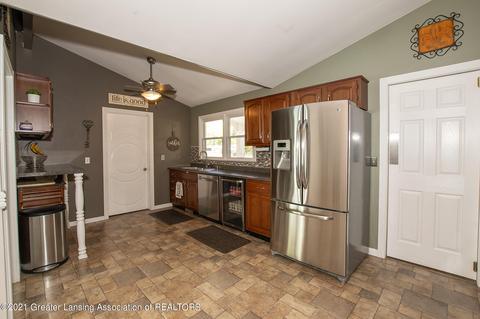 1035 Woodside Dr, Haslett, MI 48840 photo 25