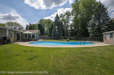 1035 Woodside Dr, Haslett, MI 48840 photo 32