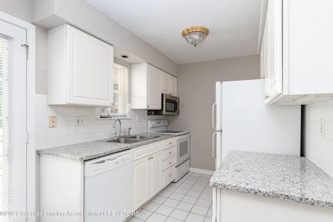 6311 Beechfield Dr, Lansing, MI 48911 photo 4
