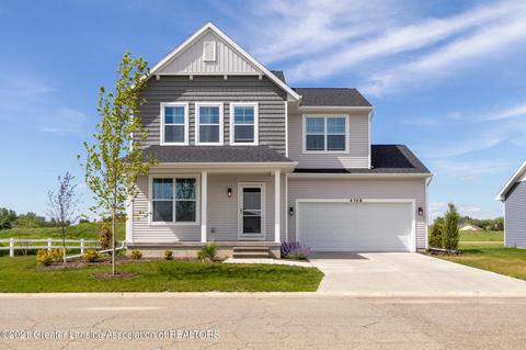 4108 Palomino Dr, East Lansing, MI 48823