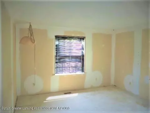 701 E Higham St, Saint Johns, MI 48879 photo 13