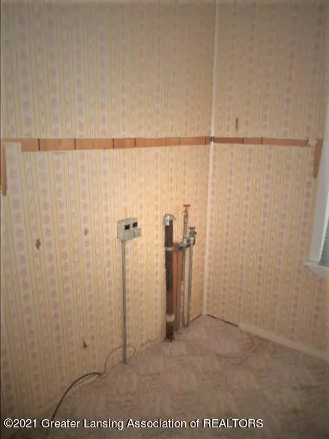 701 E Higham St, Saint Johns, MI 48879 photo 11