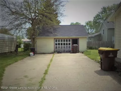 701 E Higham St, Saint Johns, MI 48879 photo 4